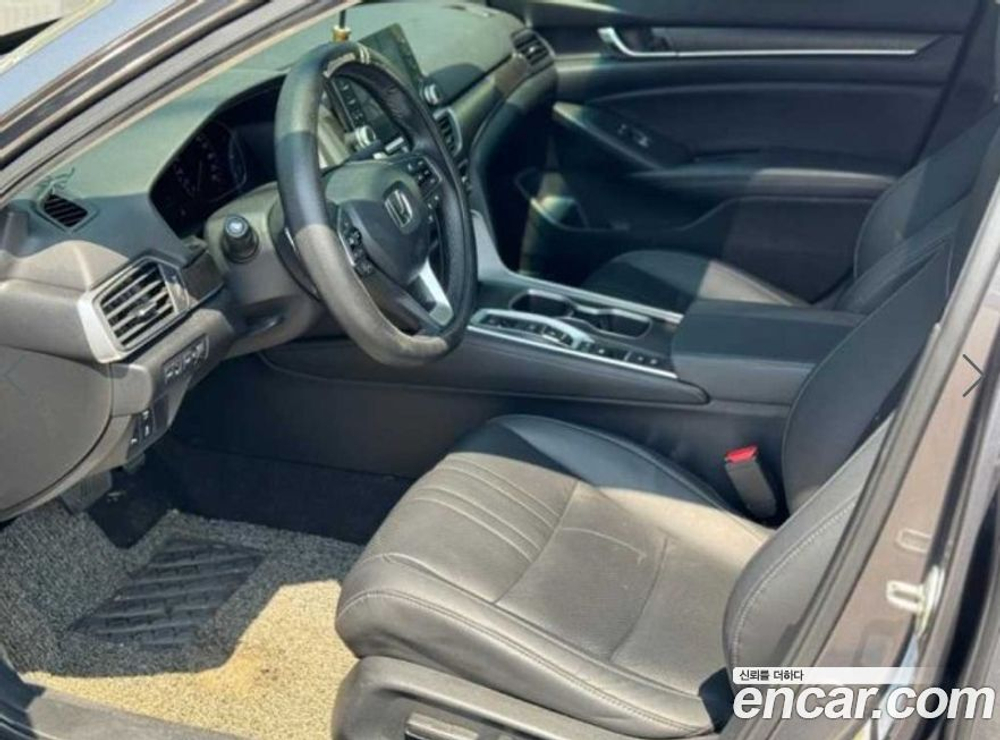 Honda Accord 10 Generation 2.0 Hybrid Touring (12.2019)