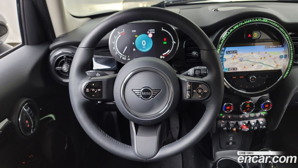 Mini Cooper 5 даерей Classic (08.2023)