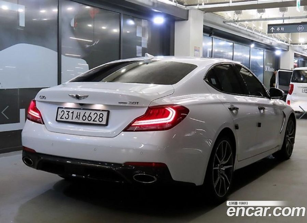 Genesis G70 2.0T AWD (12.2019)