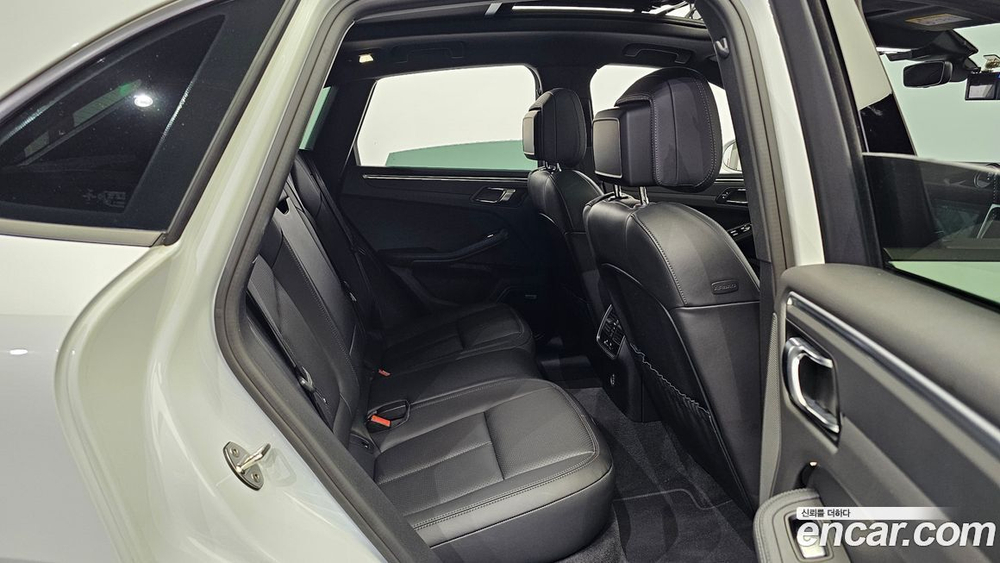 Porsche Macan 2.0 (12.2019)
