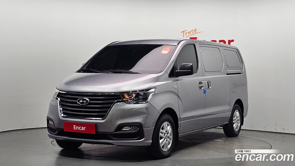 Hyundai The New Grand Starex Van 3-х местный (06.2020)