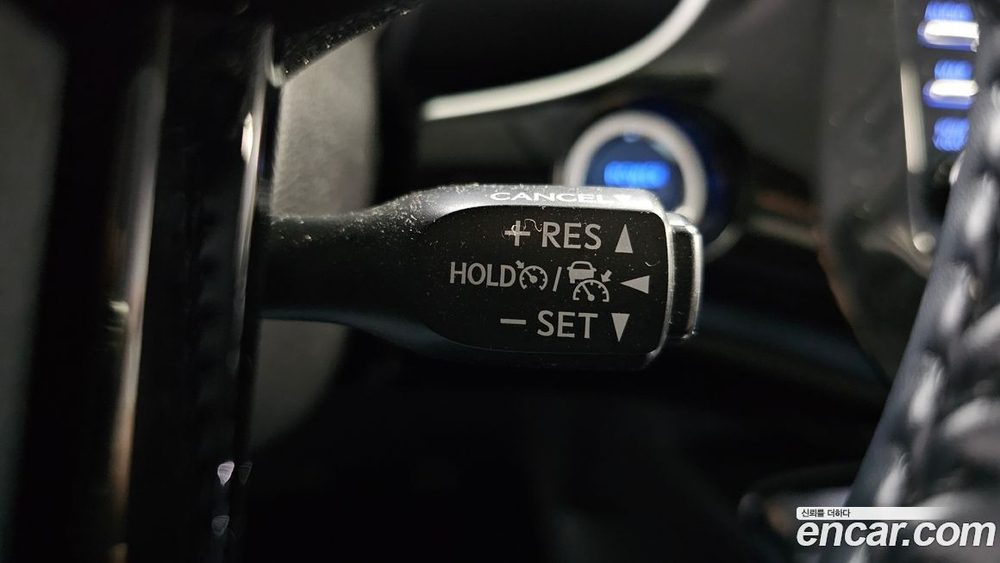 Toyota Prius 4 Generation 1.8 (04.2021)