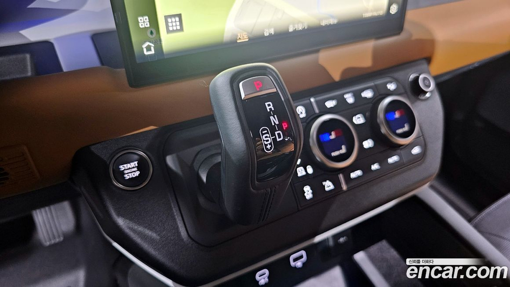Land Rover Defender (L663) 130 D300 X-Dynamic HSE (08.2023)