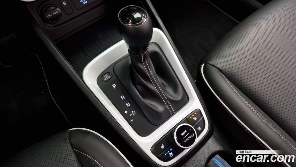 Hyundai Venue 1.6 Fluxe (11.2020)