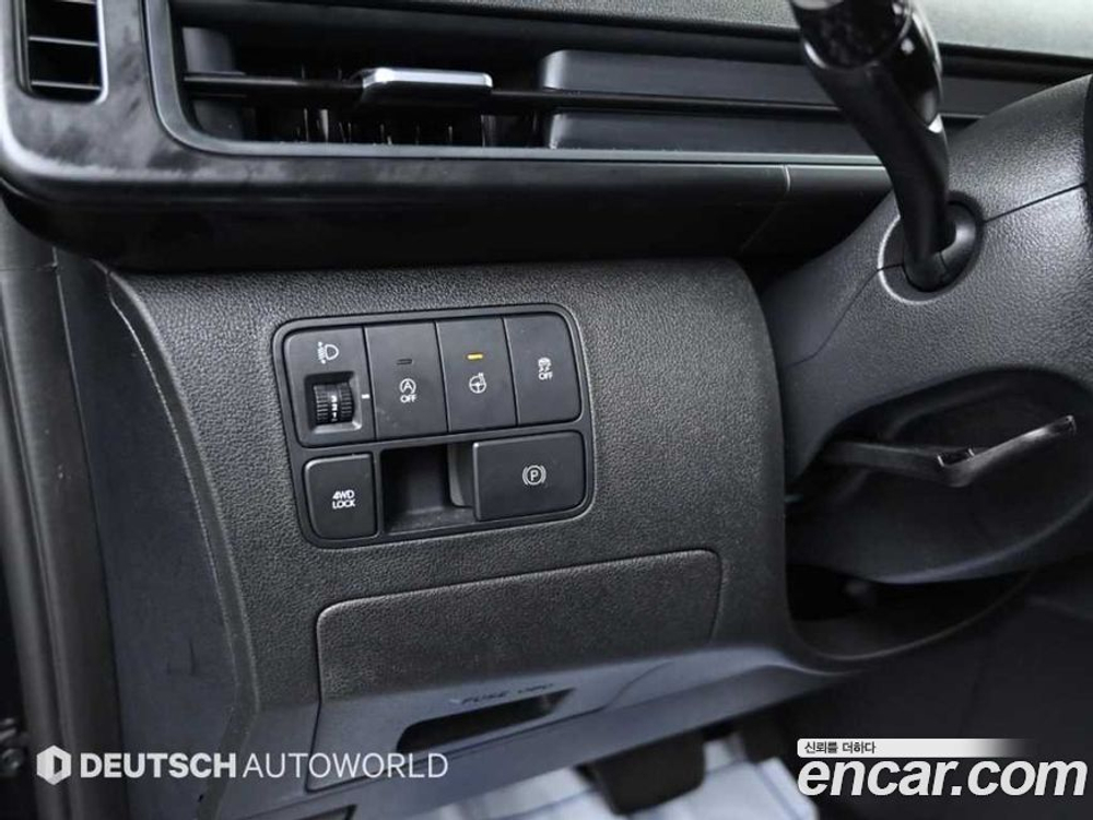 Hyundai Staria 4WD Tourer 11-и местный (04.2022)