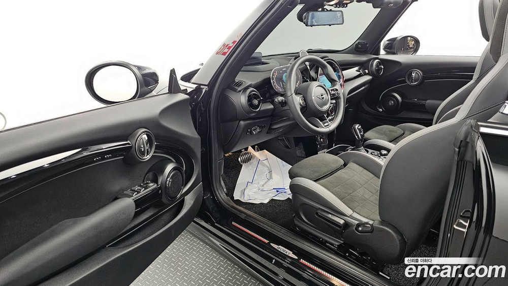 Mini Cooper S Convertible JCW (07.2022)