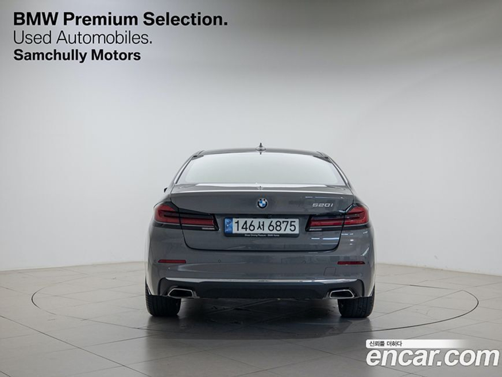 BMW 5 Series (G30) 520i Luxury (04.2021)