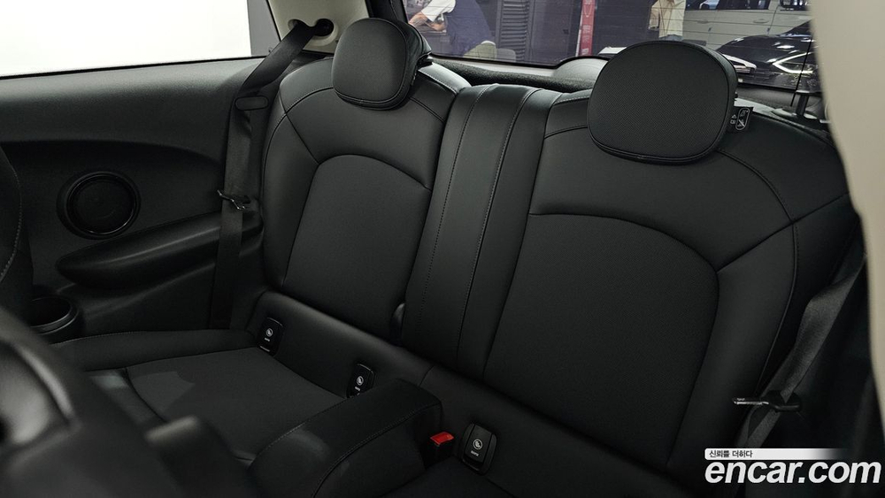 Mini Cooper Basic (01.2020)