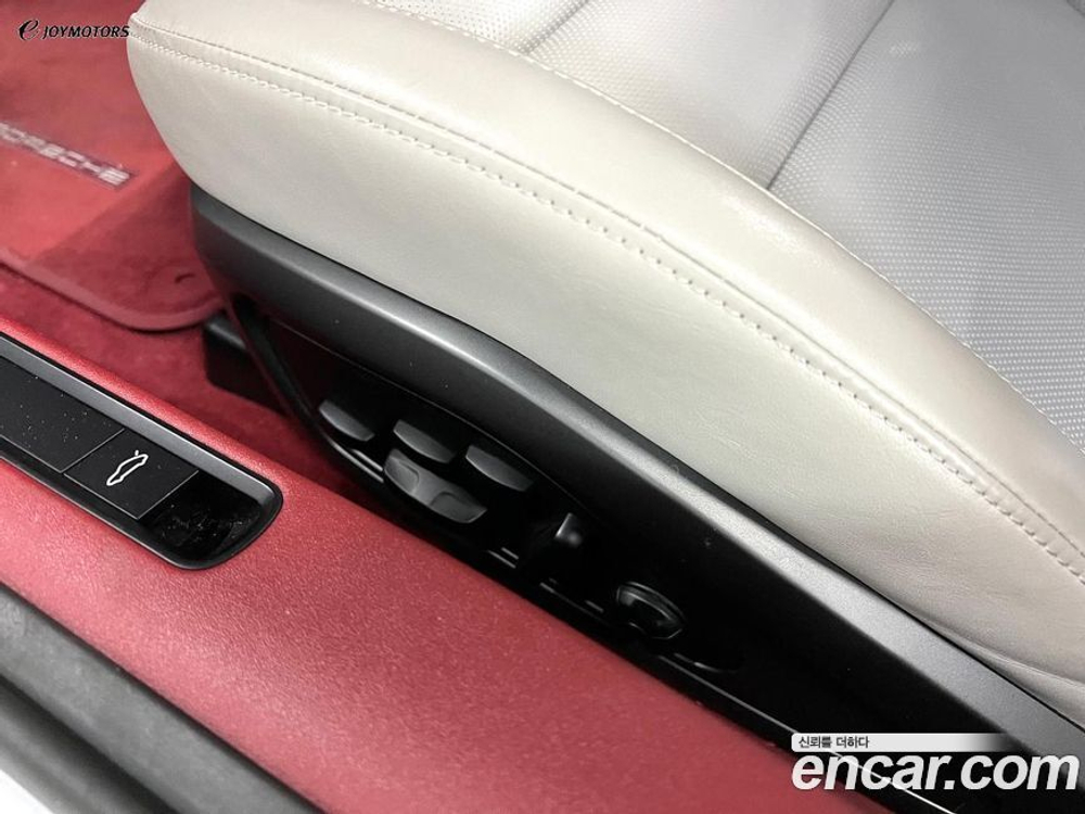 Porsche 911 (992) 타르가 4S (02.2021)