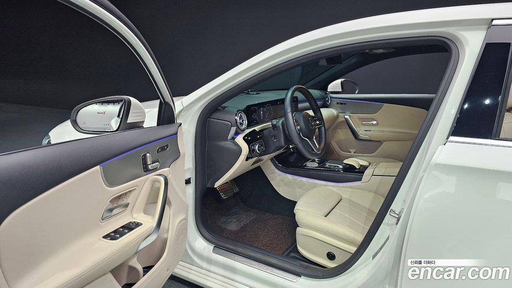 Mercedes-Benz A-Class W177 A220 Hatchback (01.2021)