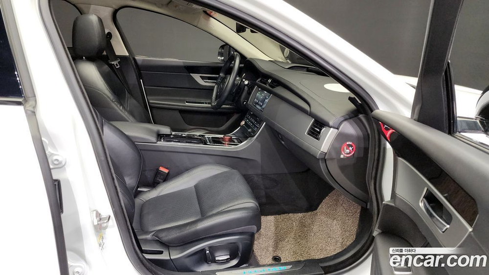 Jaguar XF (X260) 20d Prestige (10.2019)