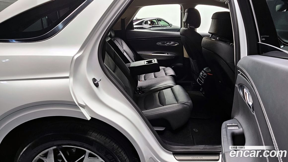 Genesis GV70 2.5T Бензин AWD (04.2021)