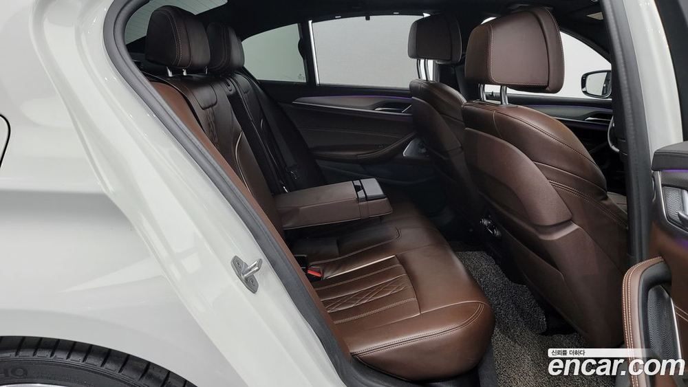 BMW 5 Series (G30) M550d xDrive (12.2019)