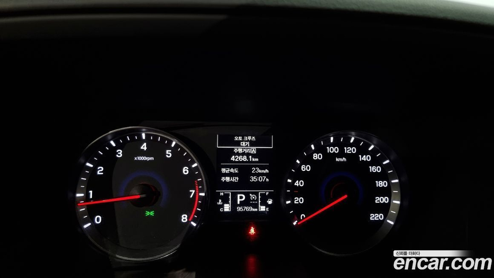 KG Mobility (Ssangyong) Very New Tivoli Бензин 1.5 2WD (10.2019)