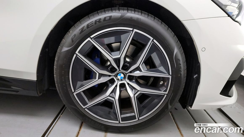BMW 5 Series (G60) 520i M Sports (12.2023)