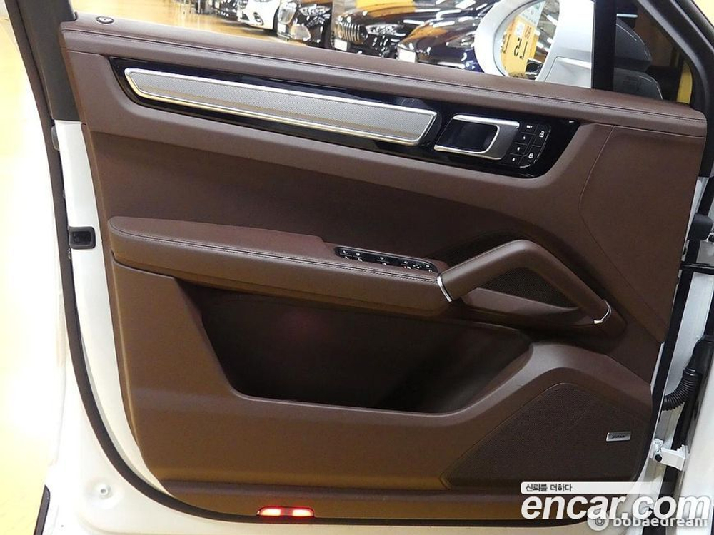 Porsche Cayenne (PO536) 3.0 Coupe Platinum Editions (11.2022)