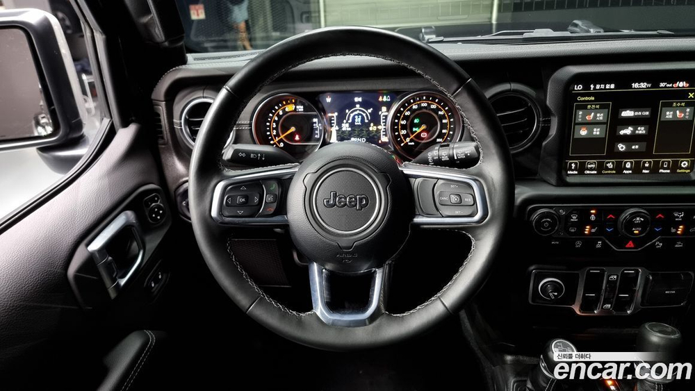 Jeep Wrangler (JL) 2.0 Overland Power Top 4 даери (10.2022)