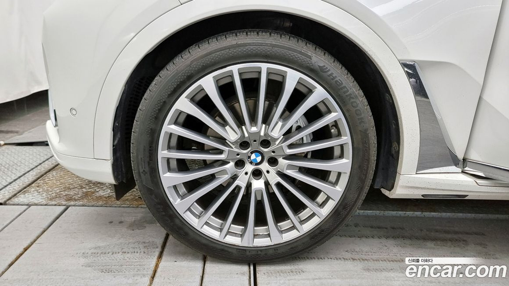BMW X7 (G07) xDrive 40i Design Pure Excellence 7-и местный (01.2020)