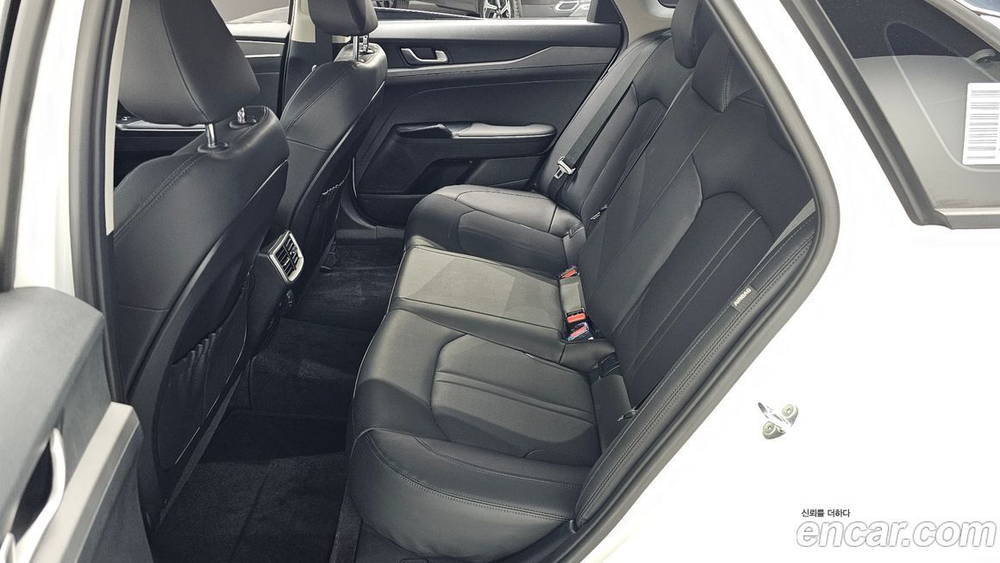 Kia K5 (Optima) 3 Generation 2.0 (04.2022)