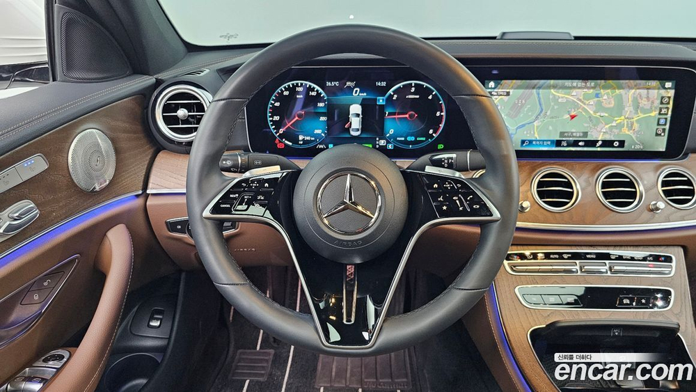 Mercedes-Benz E-Class W213 E220d 4MATIC Exclusive (10.2023)