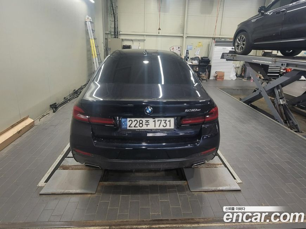 BMW 5 Series (G30) 530e M Sports (06.2021)