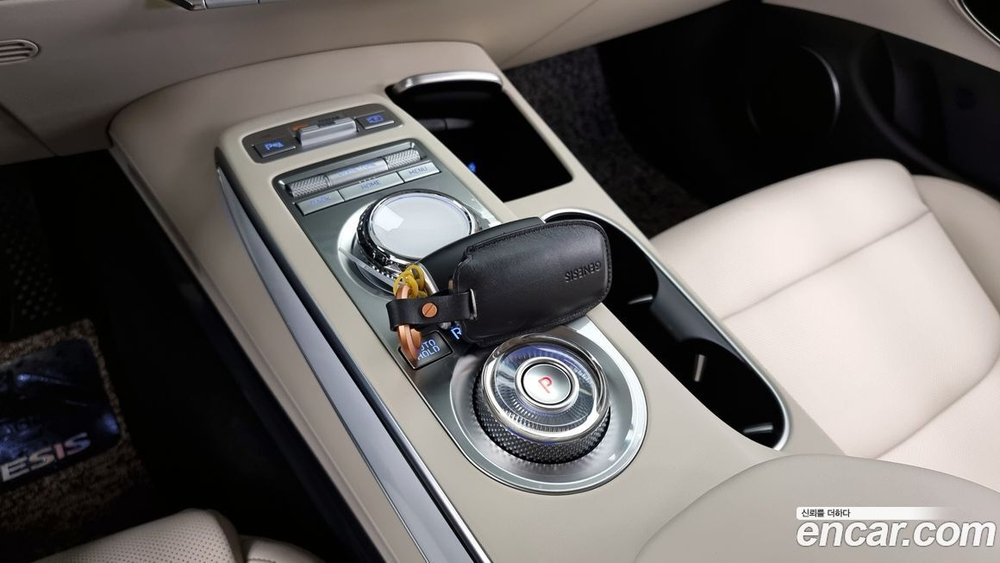 Genesis GV70 2.5T Бензин AWD (04.2024)