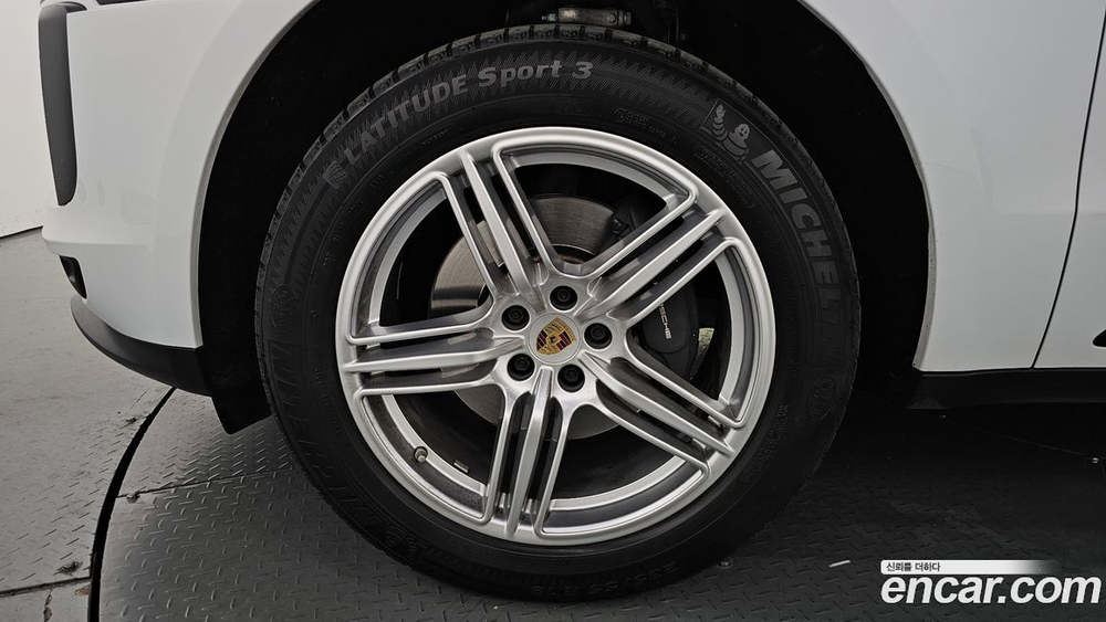 Porsche Macan 2.0 (12.2019)