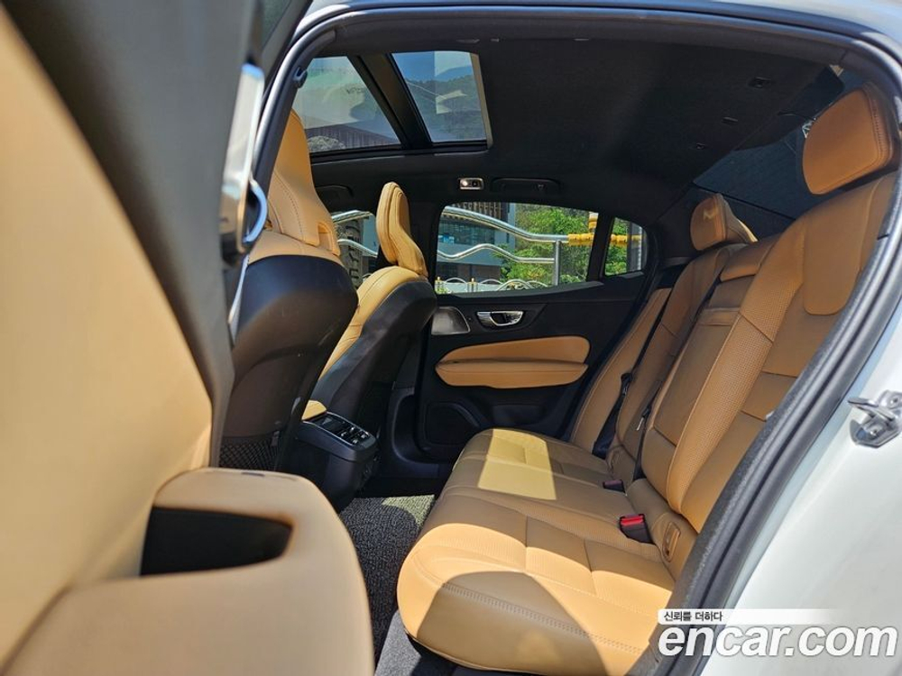 Volvo S60 3 Generation B5 Inscription (04.2021)