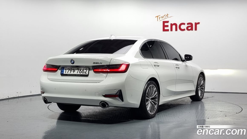 BMW 3 Series (G20) 320i Luxury (06.2021)
