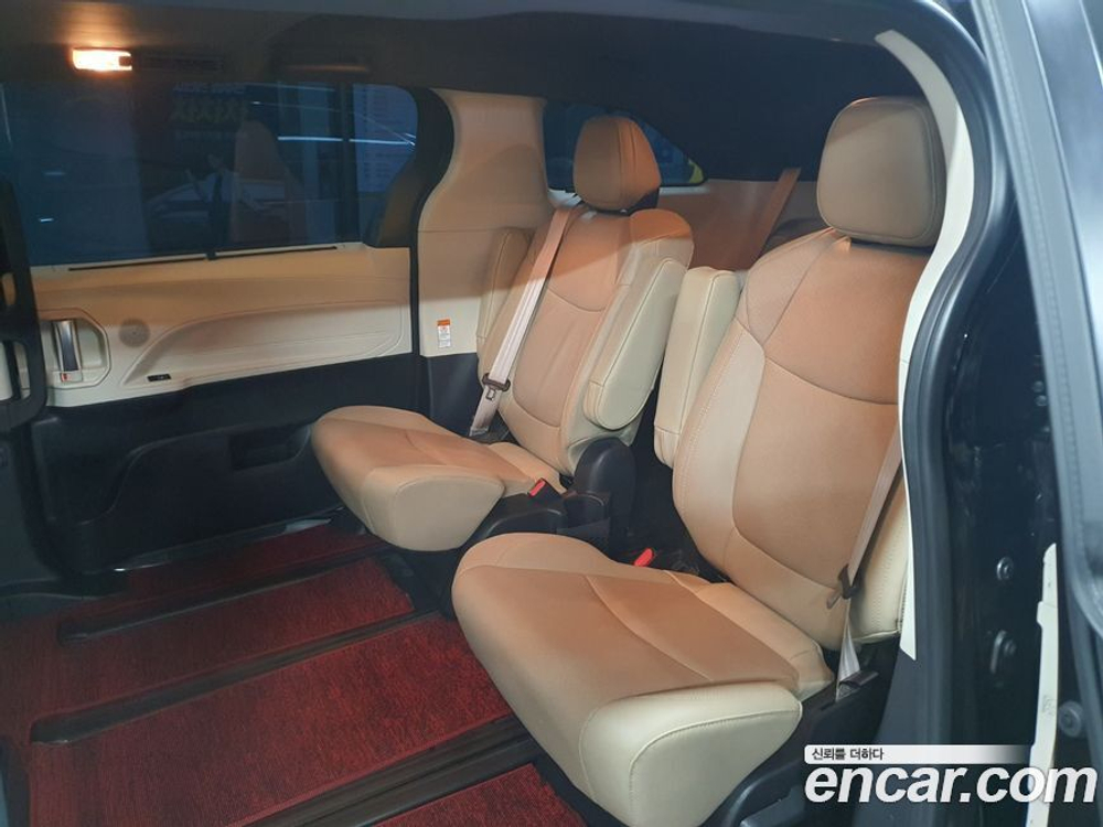 Toyota Sienna 4 Generation 2.5 Hybrid AWD (05.2021)