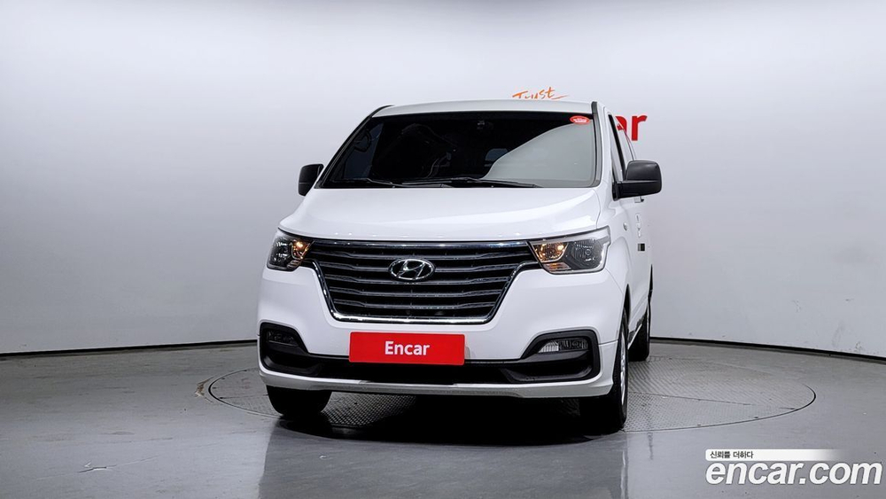 Hyundai The New Grand Starex Van 3-х местный (04.2020)