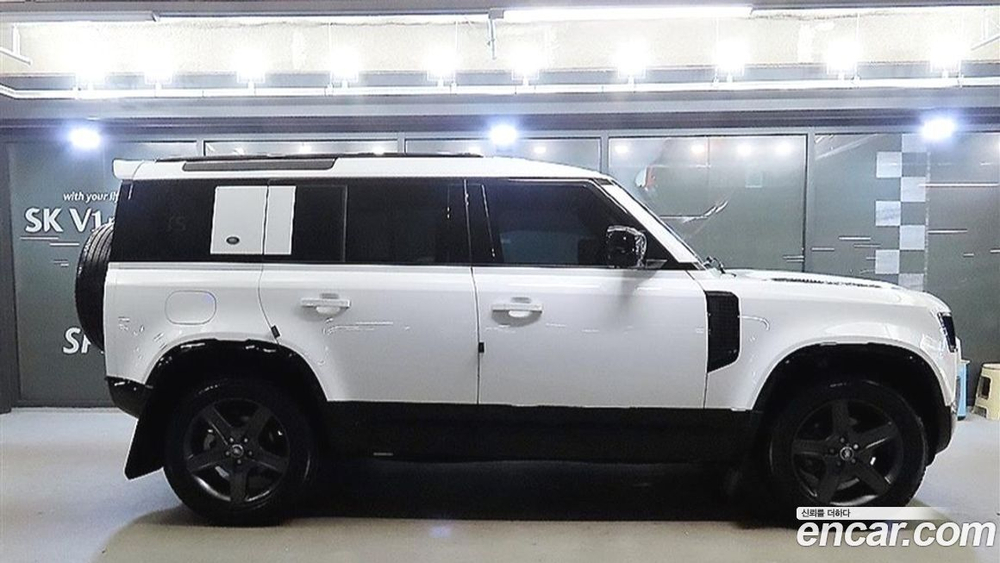 Land Rover Defender (L663) 110 P300 X-Dynamic SE (03.2022)