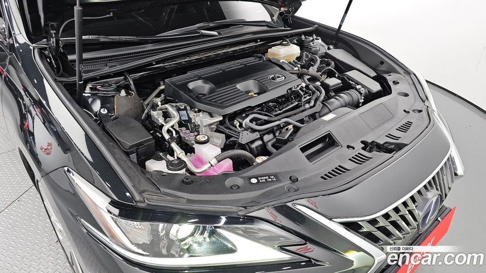 Lexus ES300h 7 Generation Luxury Plus (03.2022)