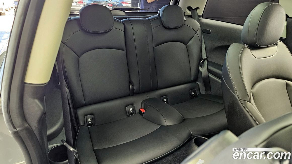 Mini Cooper Classic Plus (01.2022)