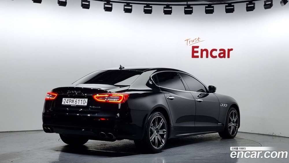 Maserati Quattroporte 3.0 Дизель GranLusso (12.2019)