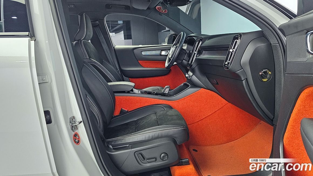 Volvo XC40 B4 R-Design (10.2020)