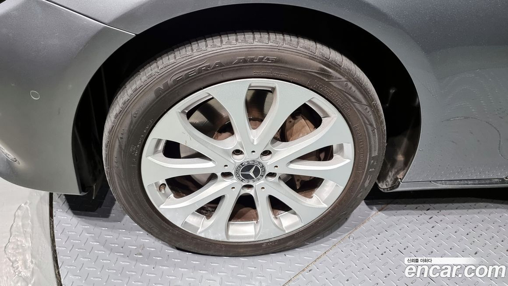 Mercedes-Benz E-Class W213 E300 4MATIC Exclusive (09.2019)