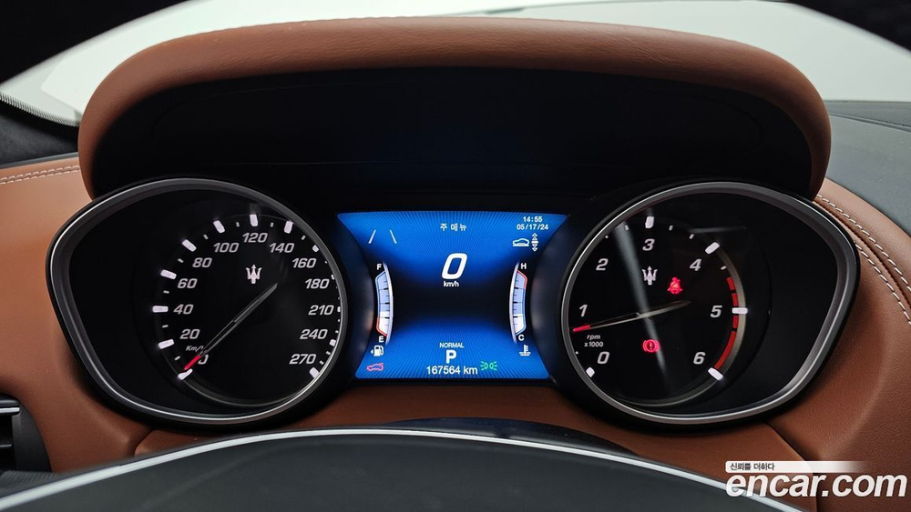 Maserati Levante 3.0 Дизель AWD GranLusso (12.2019)