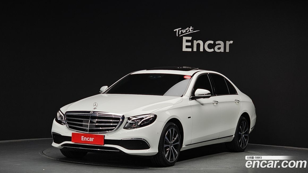 Mercedes-Benz E-Class W213 E300e 4MATIC Exclusive (09.2020)