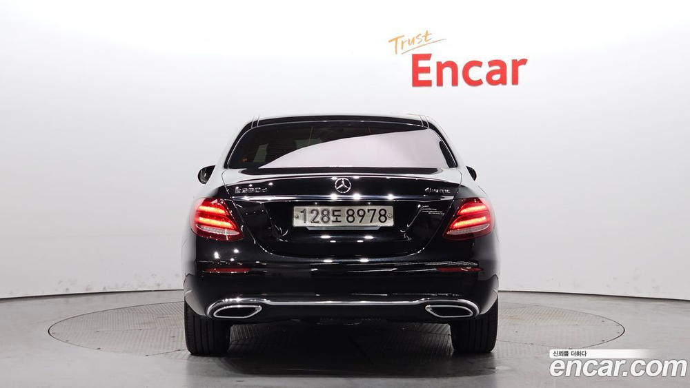 Mercedes-Benz E-Class W213 E220d 4MATIC Exclusive (10.2019)