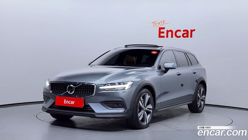 Volvo V60 Cross Country 2 Generation B5 Pro AWD (09.2021)