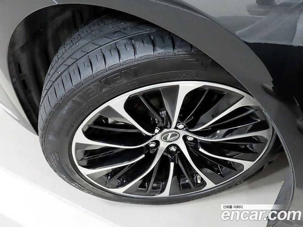 Lexus LS500h 5 Generation 3.5 Luxury AWD (04.2021)