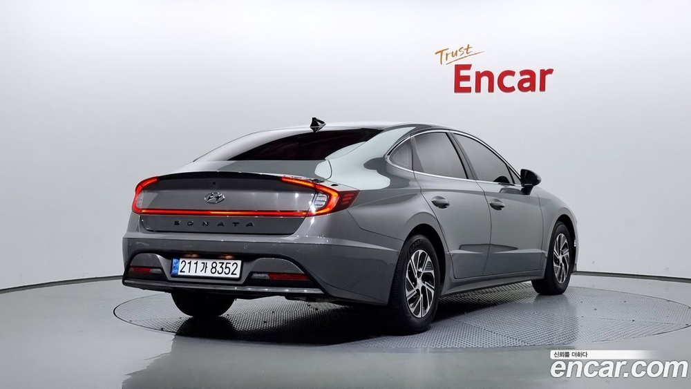 Hyundai Sonata Hybrid (DN8) Modern (04.2022)