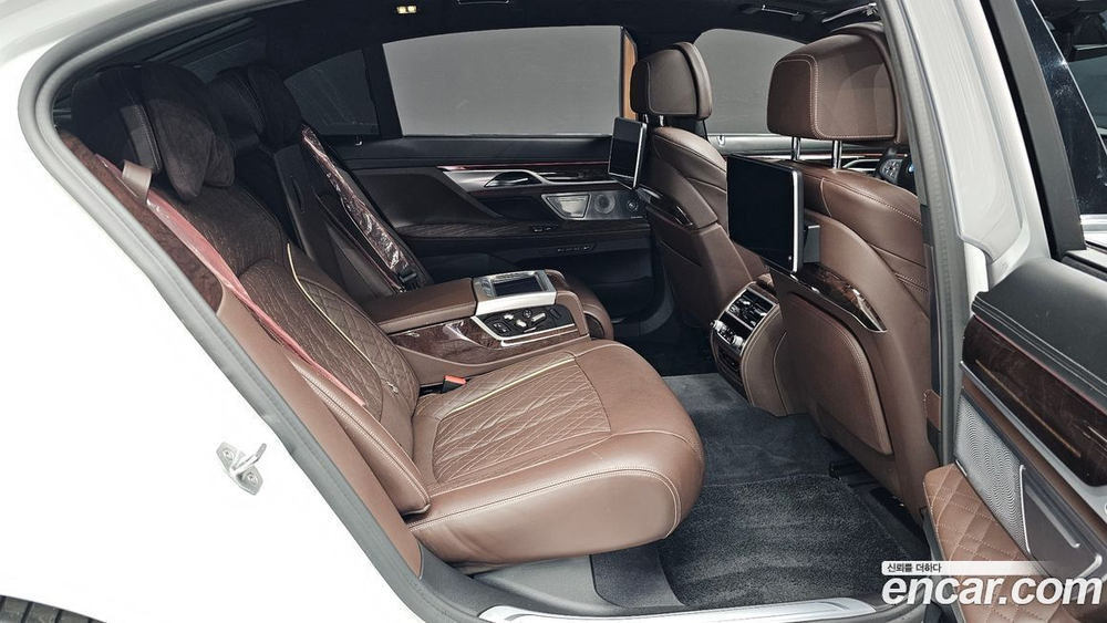 BMW 7 Series (G11) 750Li xDrive Design Pure Excellence (10.2019)