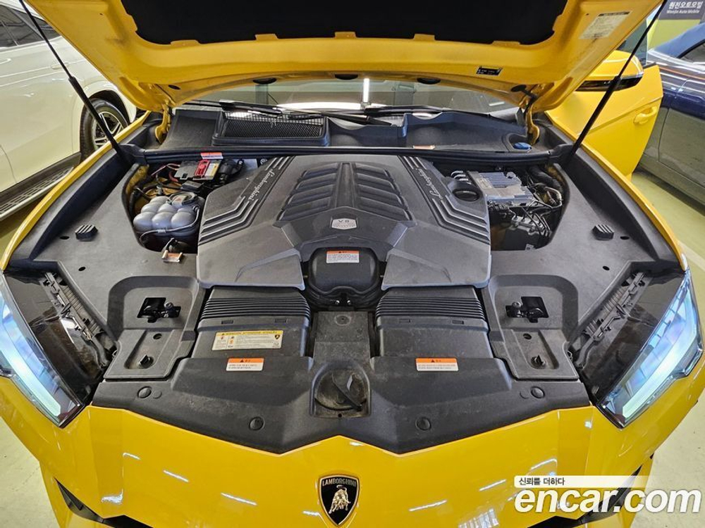 Lamborghini Urus 4.0 V8 (10.2019)