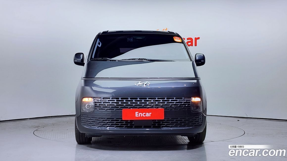 Hyundai Staria Cargo 3-х местный (06.2021)