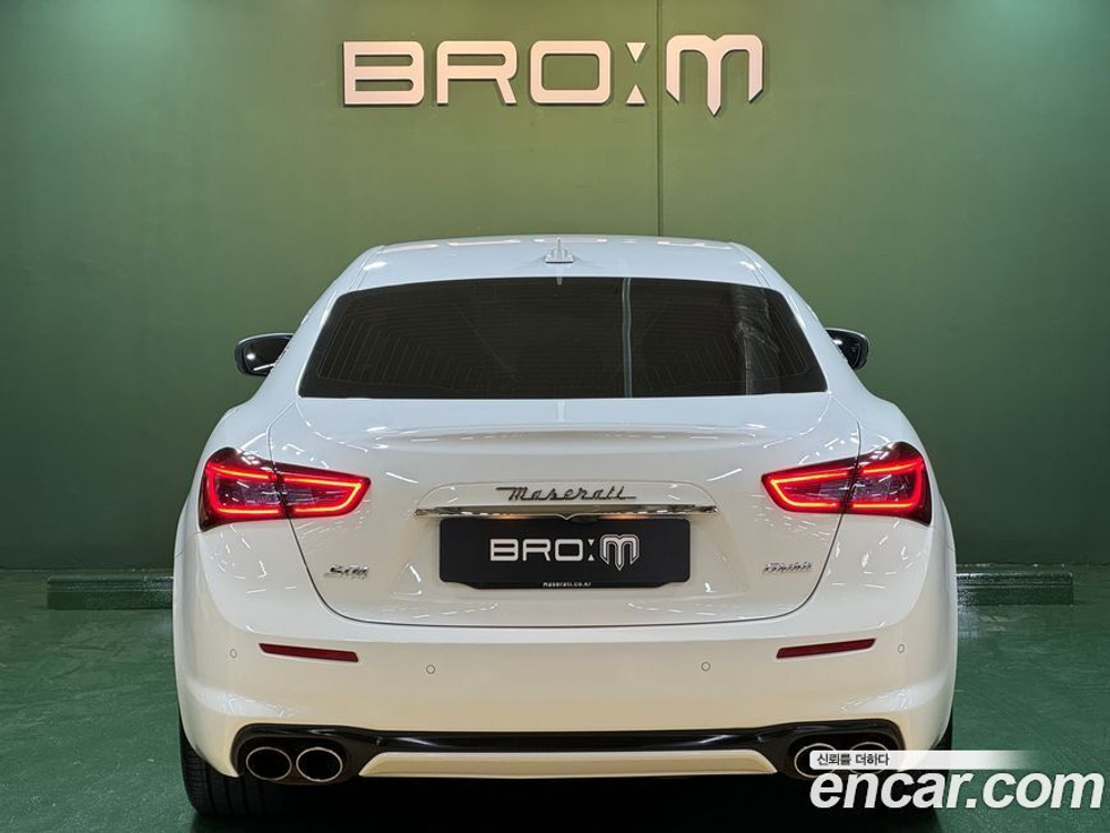 Maserati Ghibli 3.0S Q4 GranLusso (12.2020)