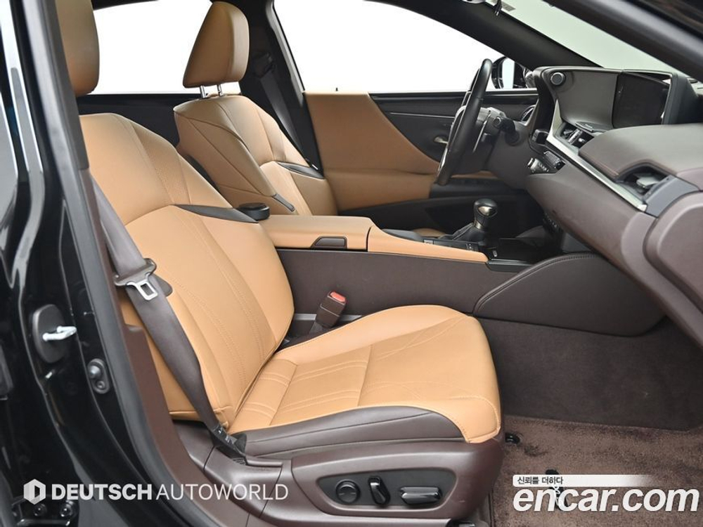 Lexus ES300h 7 Generation Luxury Plus (11.2020)