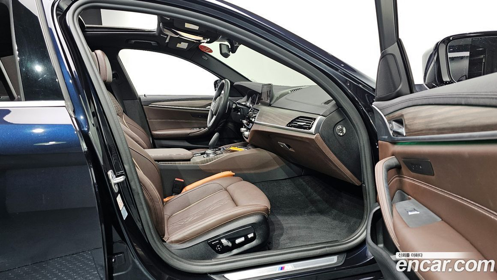 BMW 5 Series (G30) 530i M Sports Plus (08.2019)