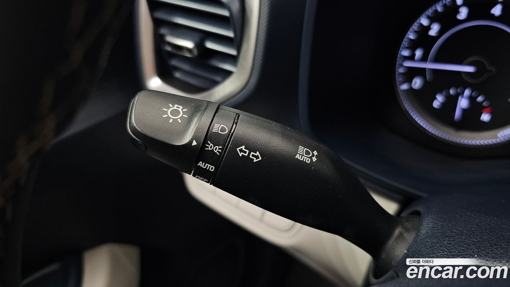 Hyundai Venue 1.6 Modern (03.2020)